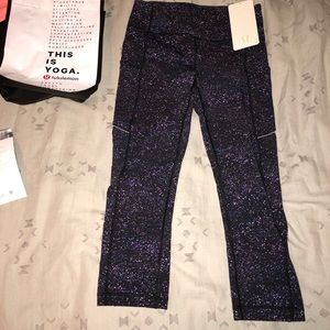 NEVER WORN! Lululemon speed up crop 21” leggings